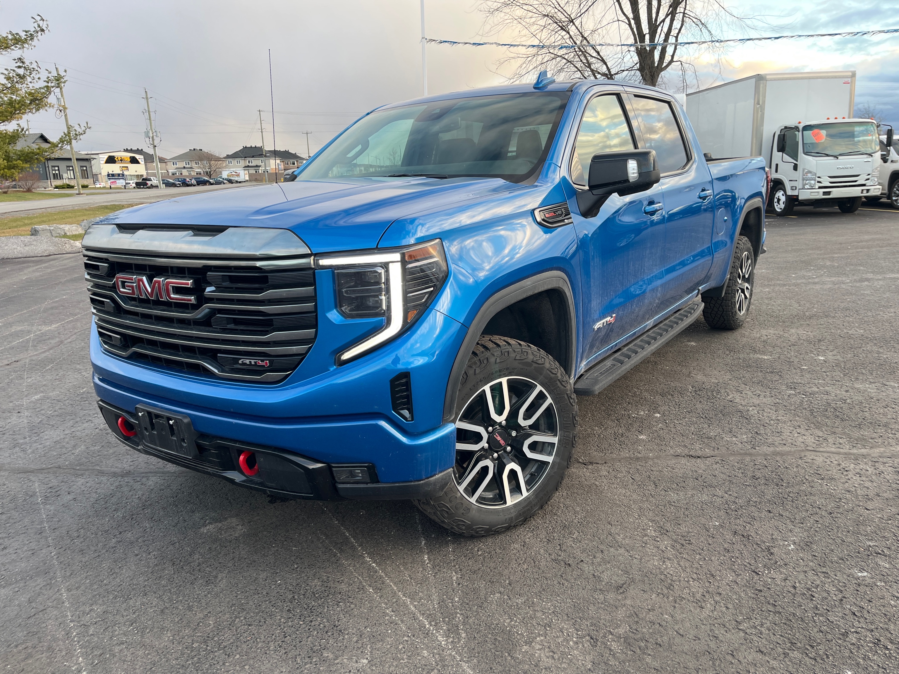 2022 GMC Sierra 1500 AT4 - 6,022km