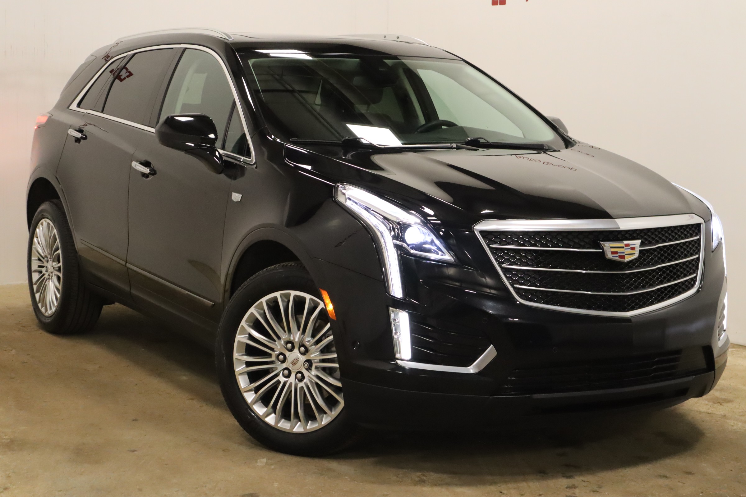 2018 Cadillac XT5 Premium Luxury - 80,733km