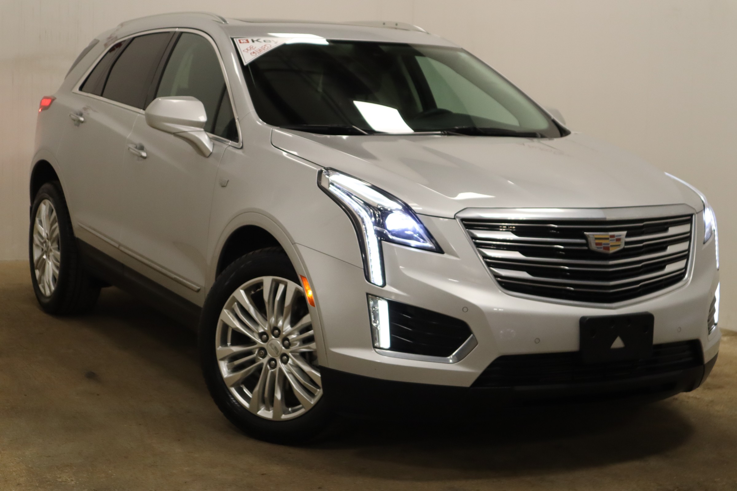 2017 Cadillac XT5 Premium Luxury - 71,133km