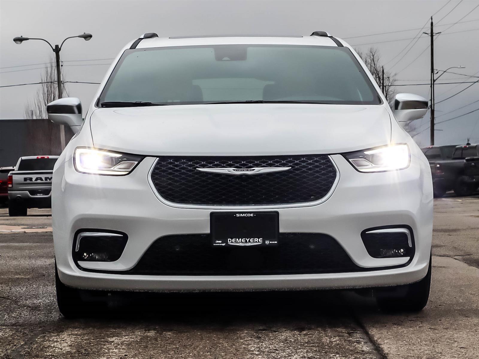 2024 Chrysler Pacifica Hybrid