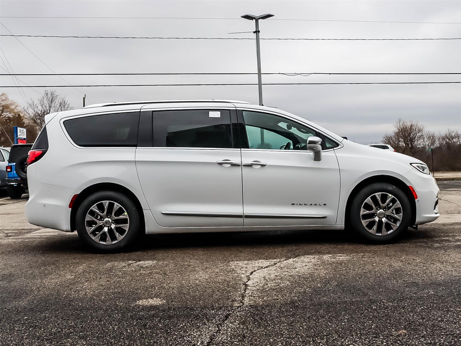 2024 Chrysler Pacifica Hybrid