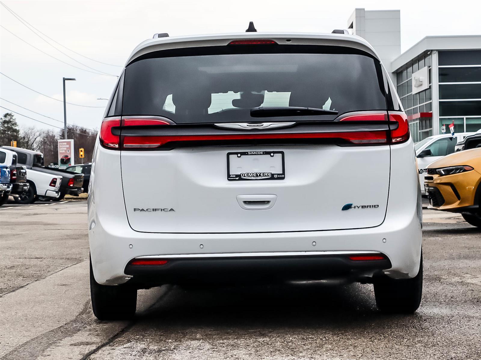 2024 Chrysler Pacifica Hybrid