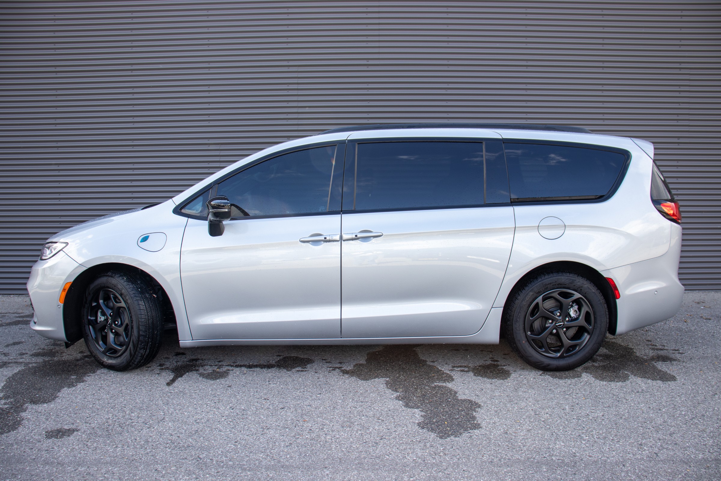 2024 Chrysler Pacifica Hybrid