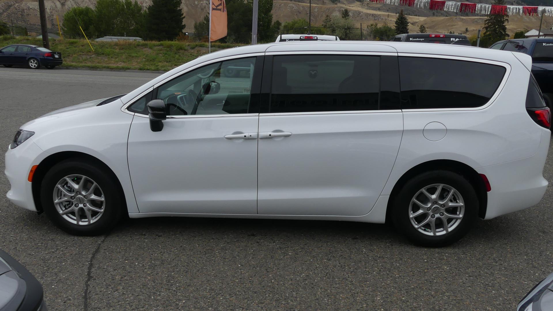 2024 Chrysler Grand Caravan