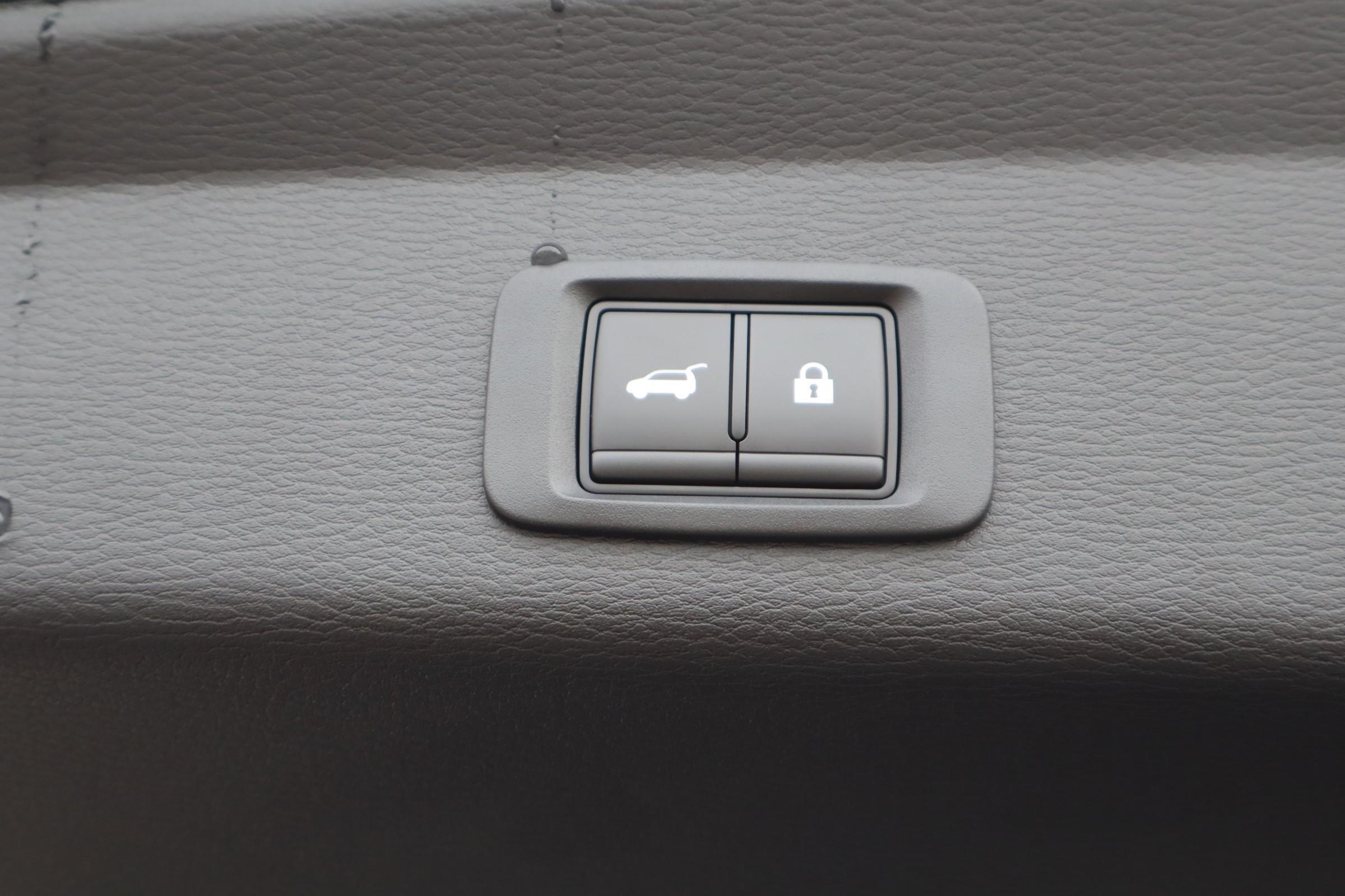 2025 Mitsubishi Outlander PHEV