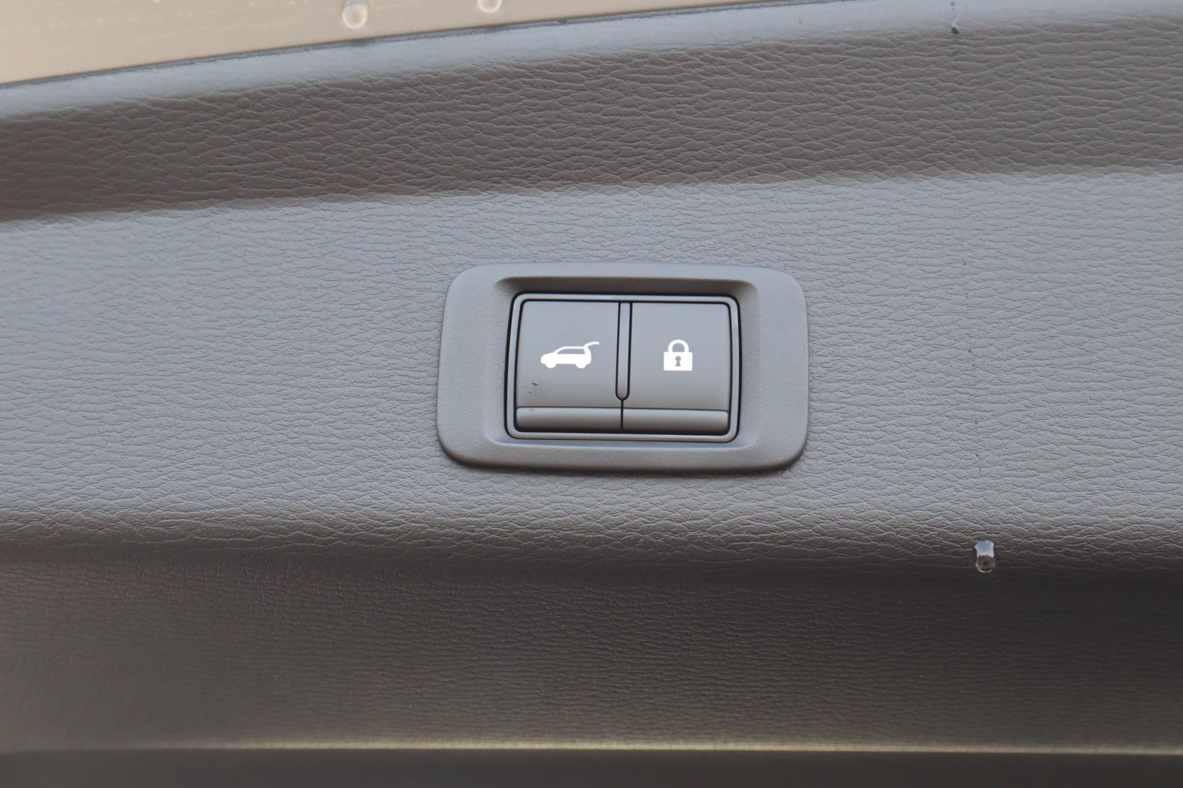 2025 Mitsubishi Outlander PHEV