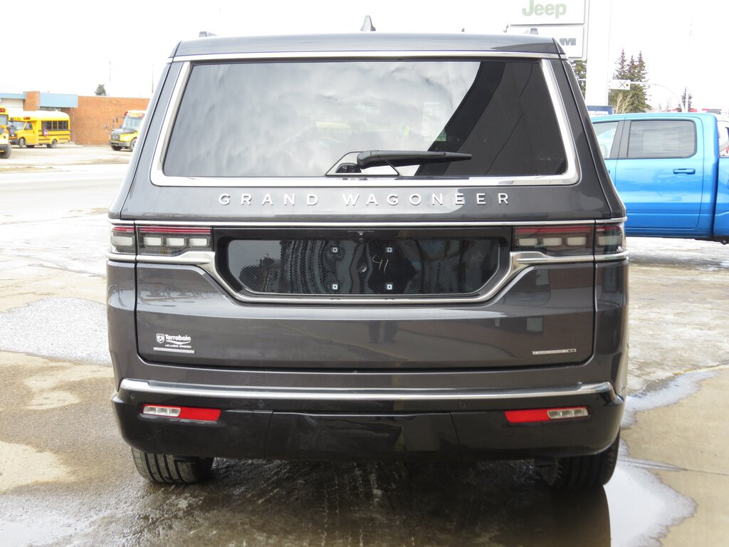 2022 Jeep Grand Wagoneer