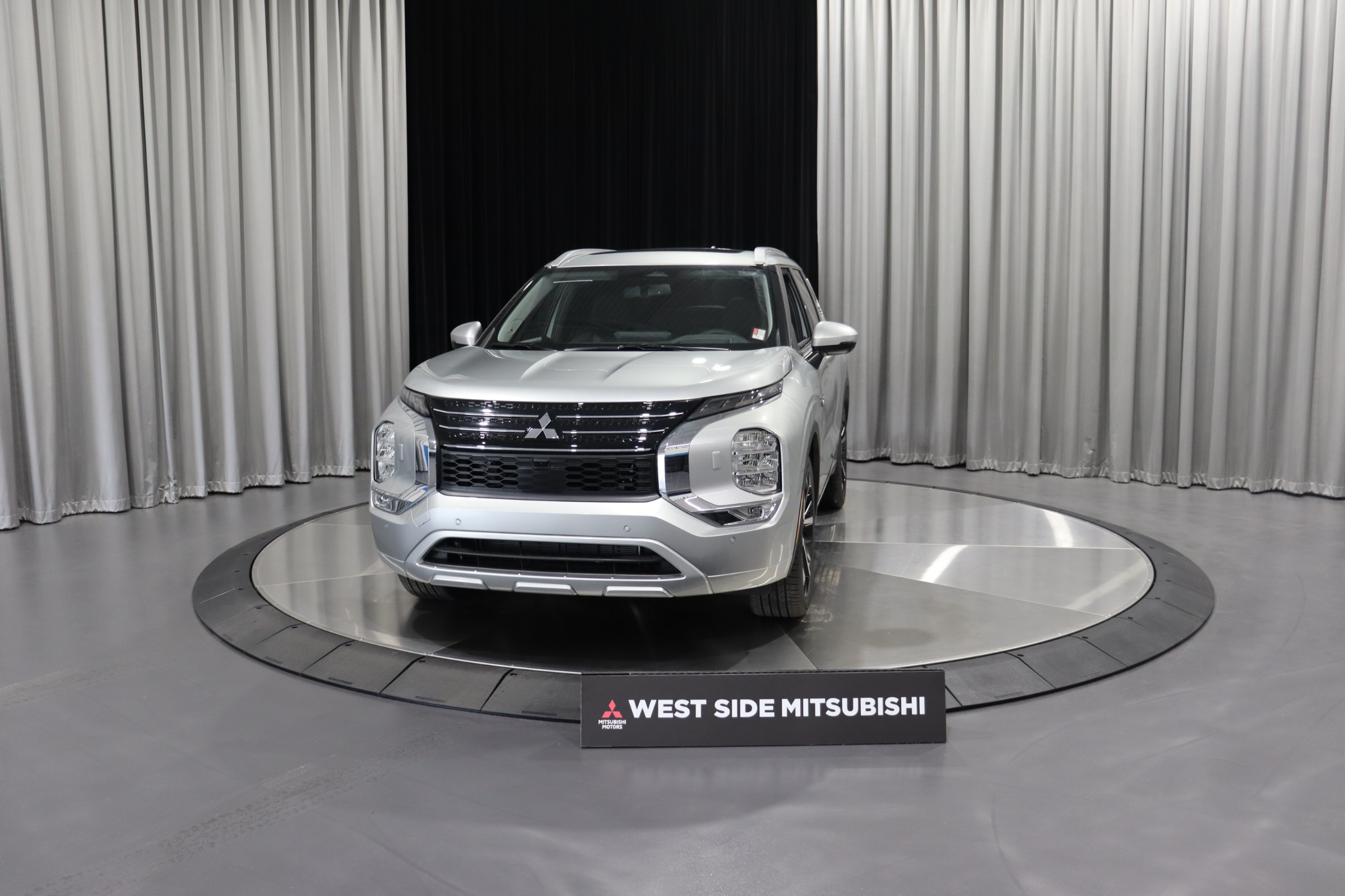 2025 Mitsubishi Outlander PHEV