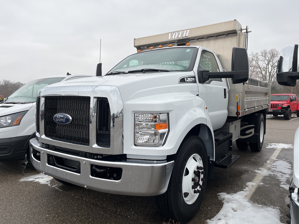 2025 Ford F-650 Gas