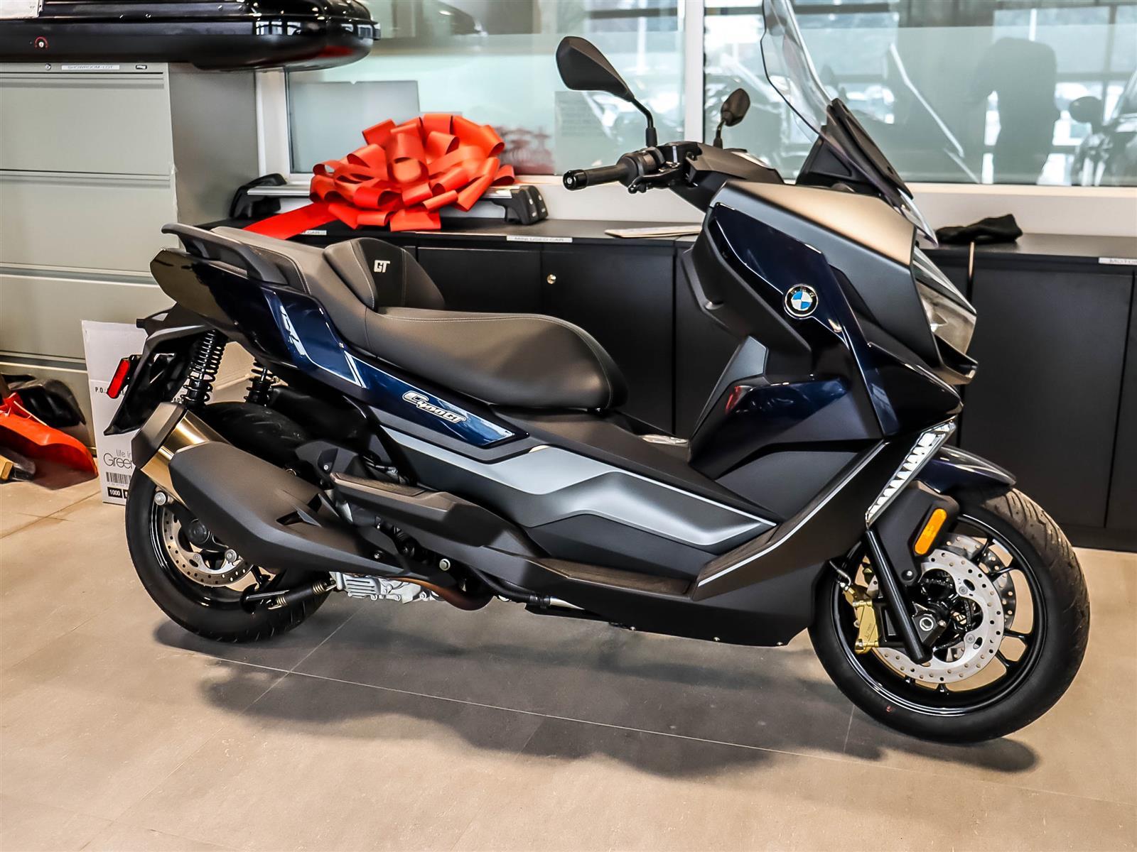2024 BMW C400