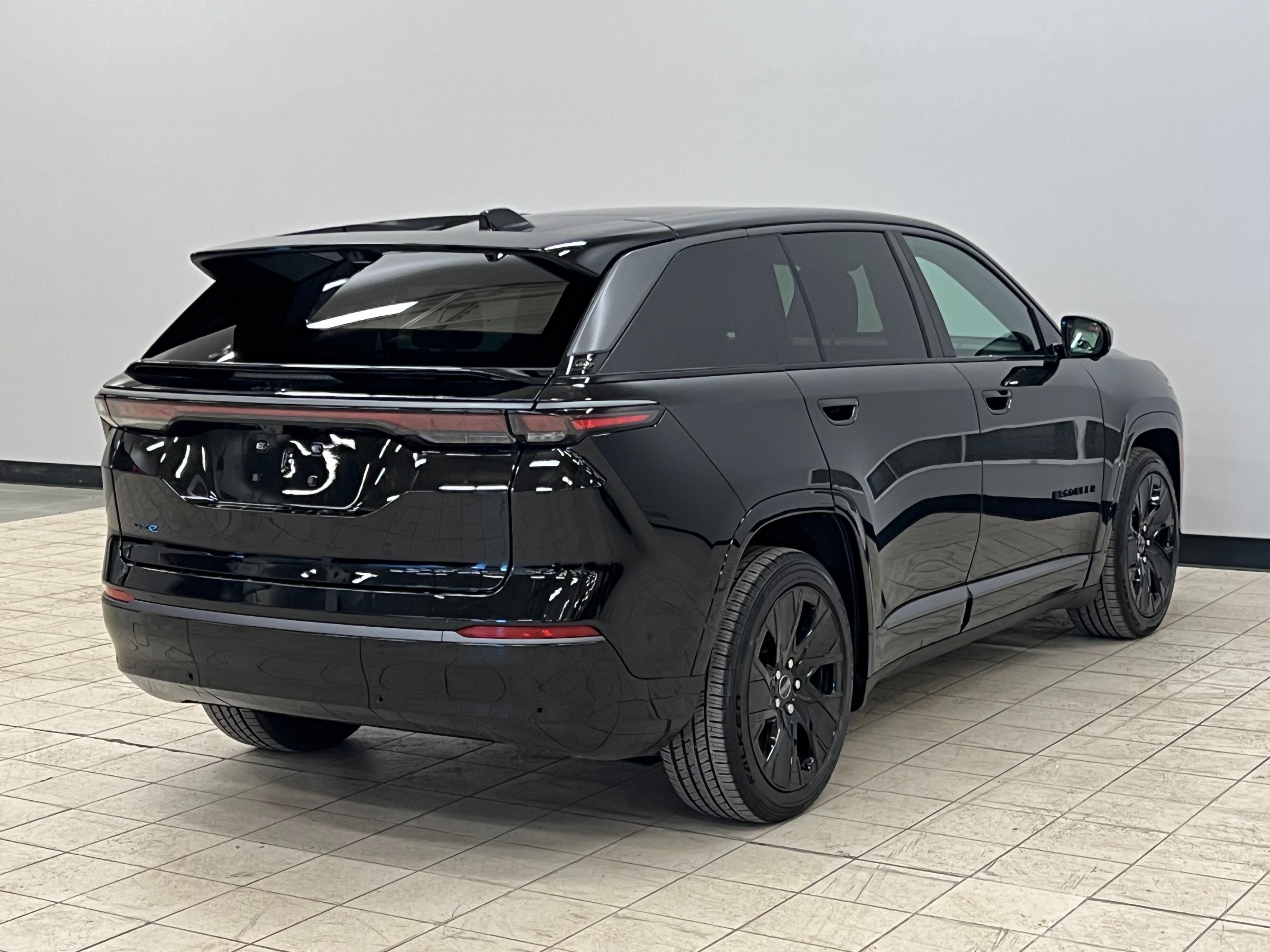 2024 Jeep Wagoneer S