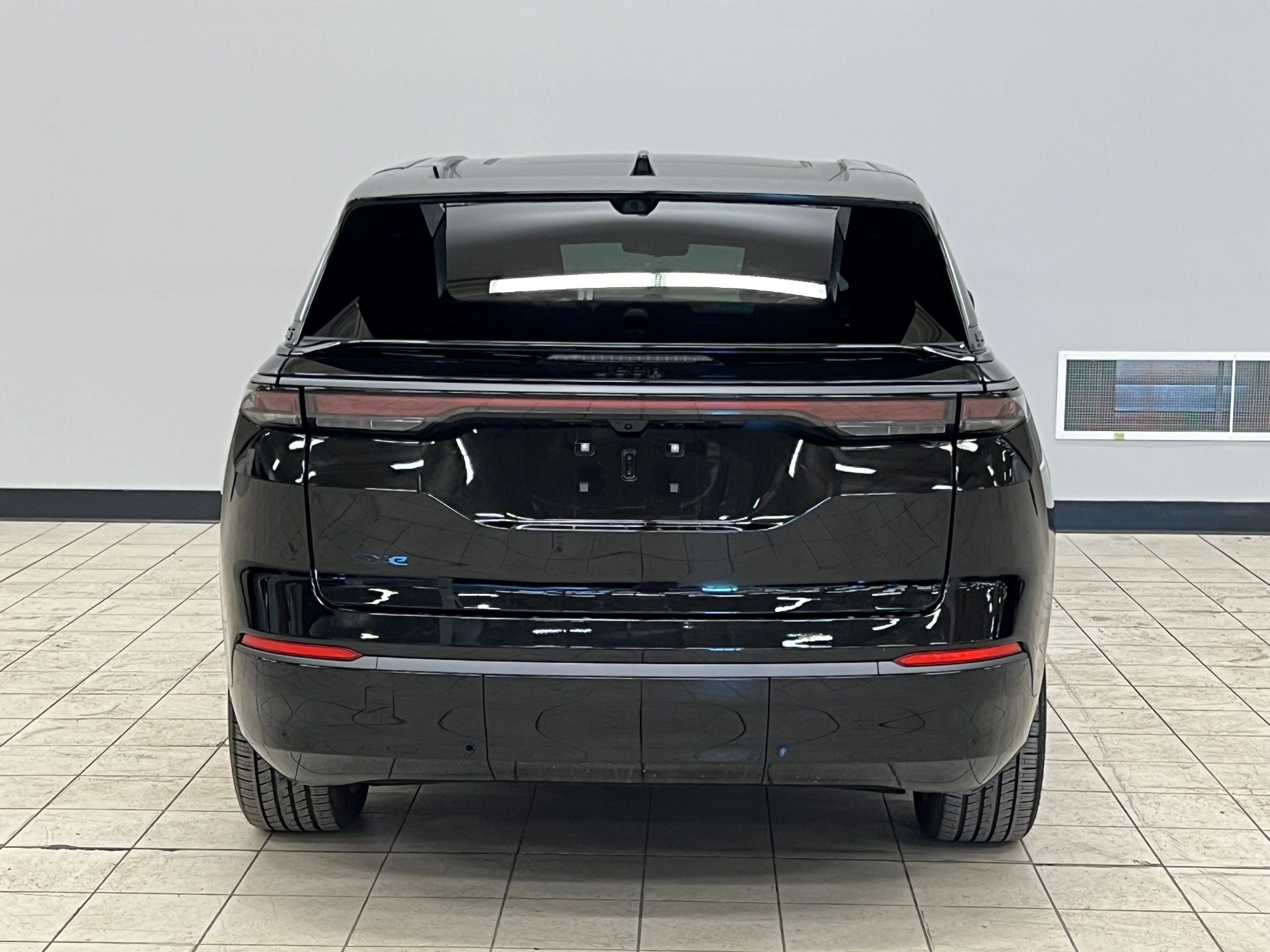 2024 Jeep Wagoneer S