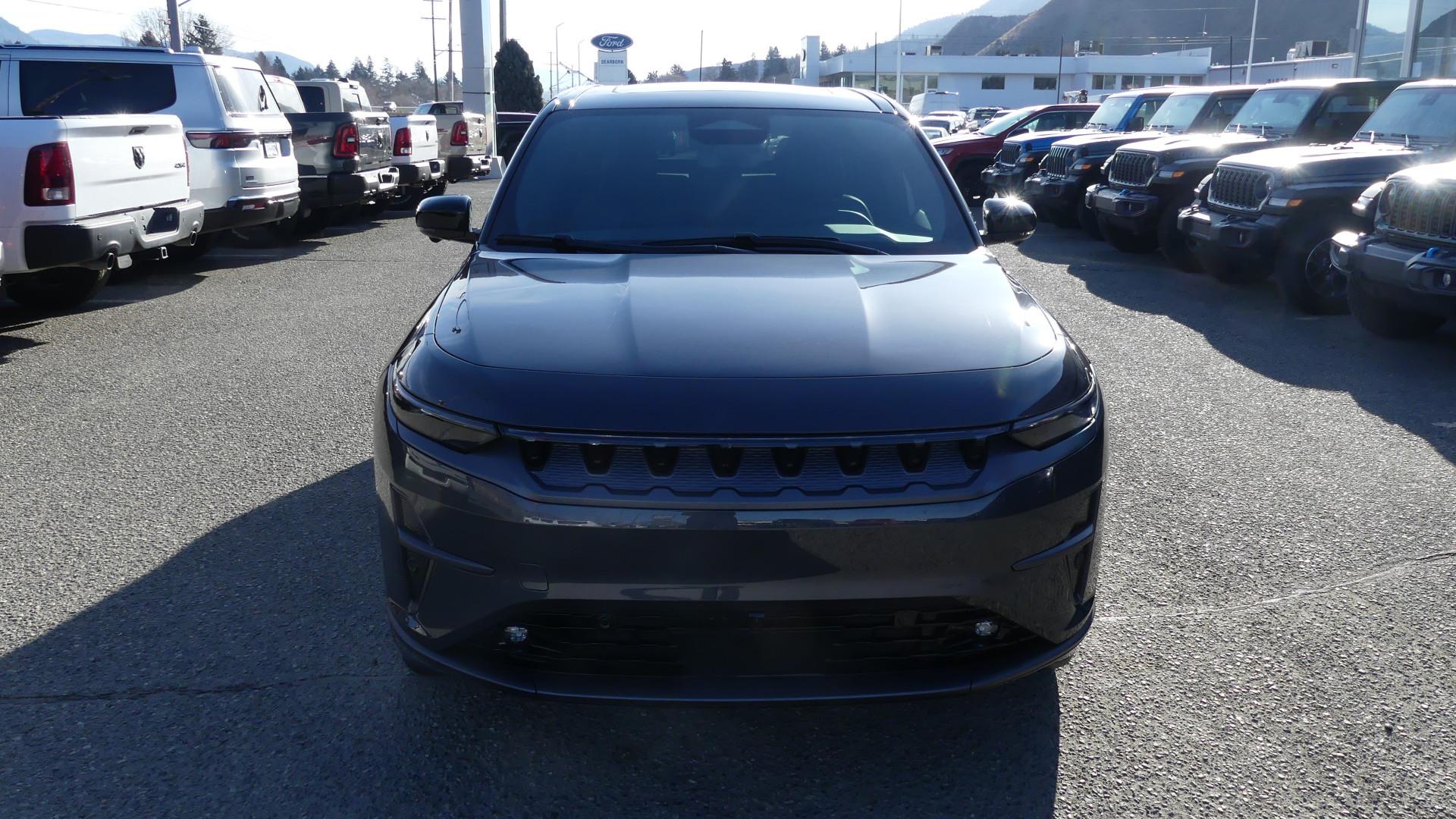 2024 Jeep Wagoneer S