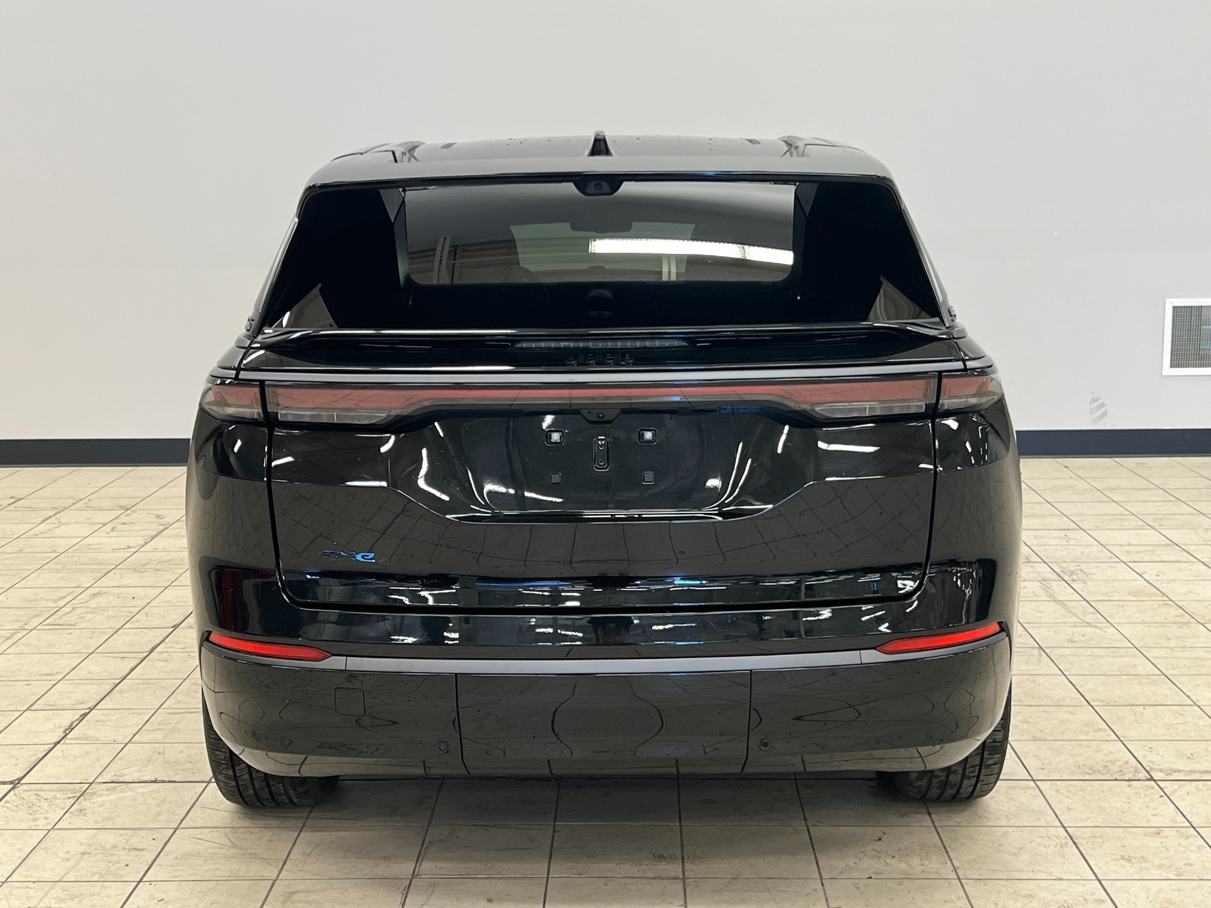 2024 Jeep Wagoneer S