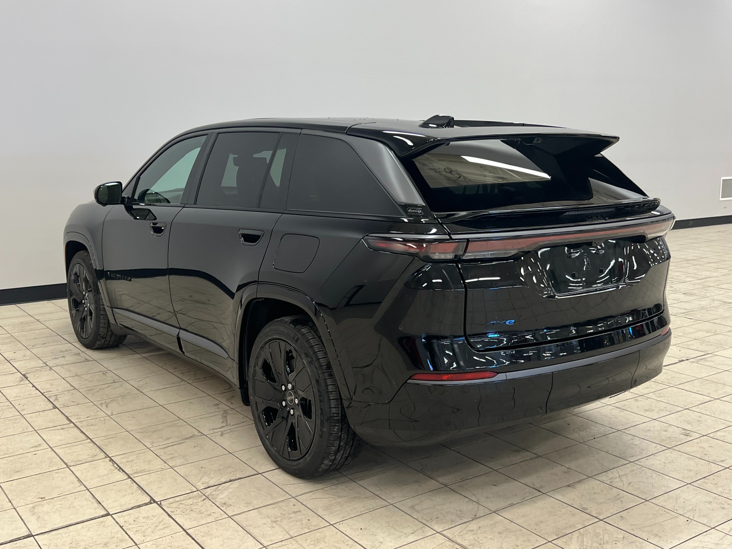 2024 Jeep Wagoneer S