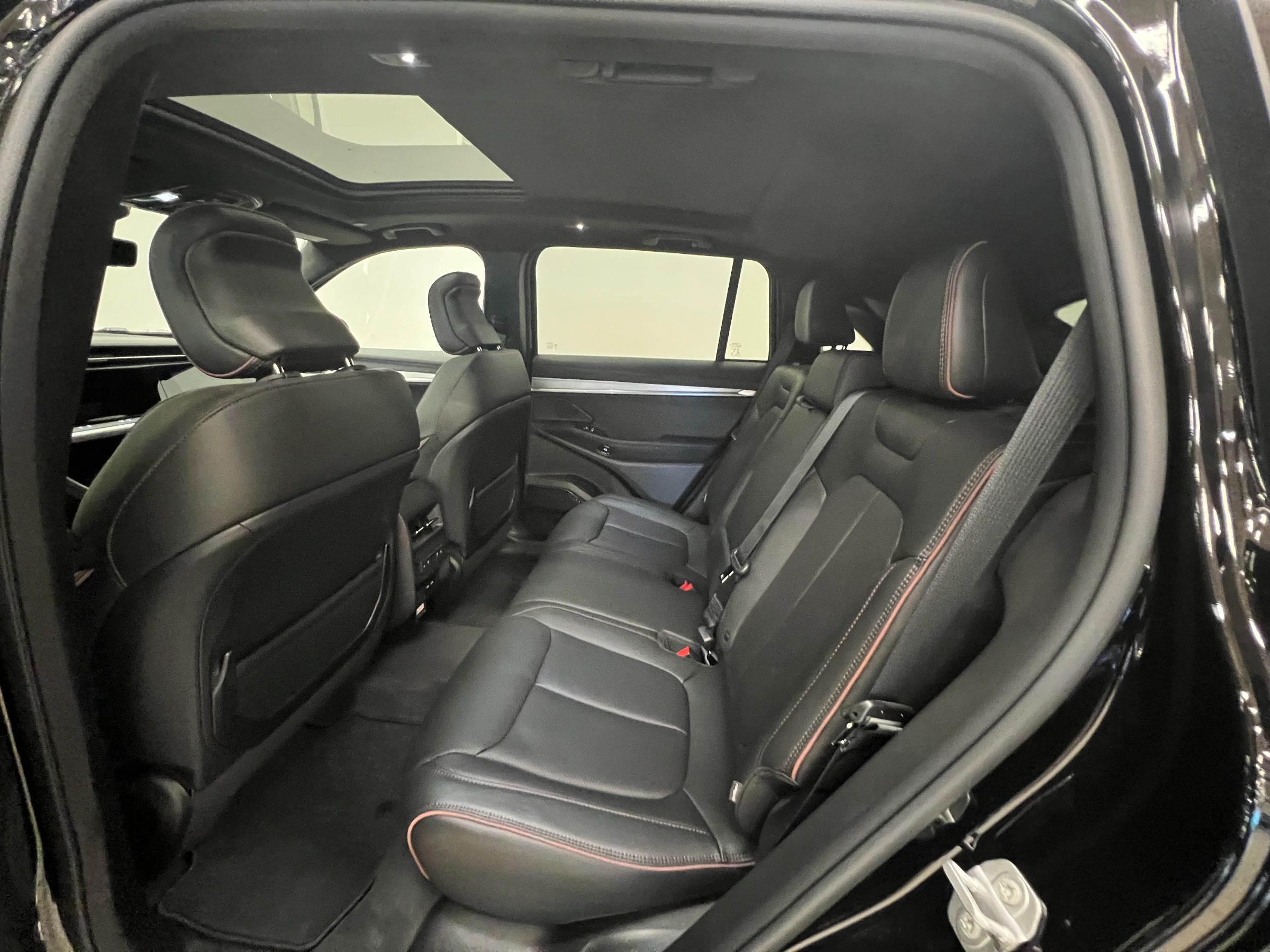 2024 Jeep Wagoneer S