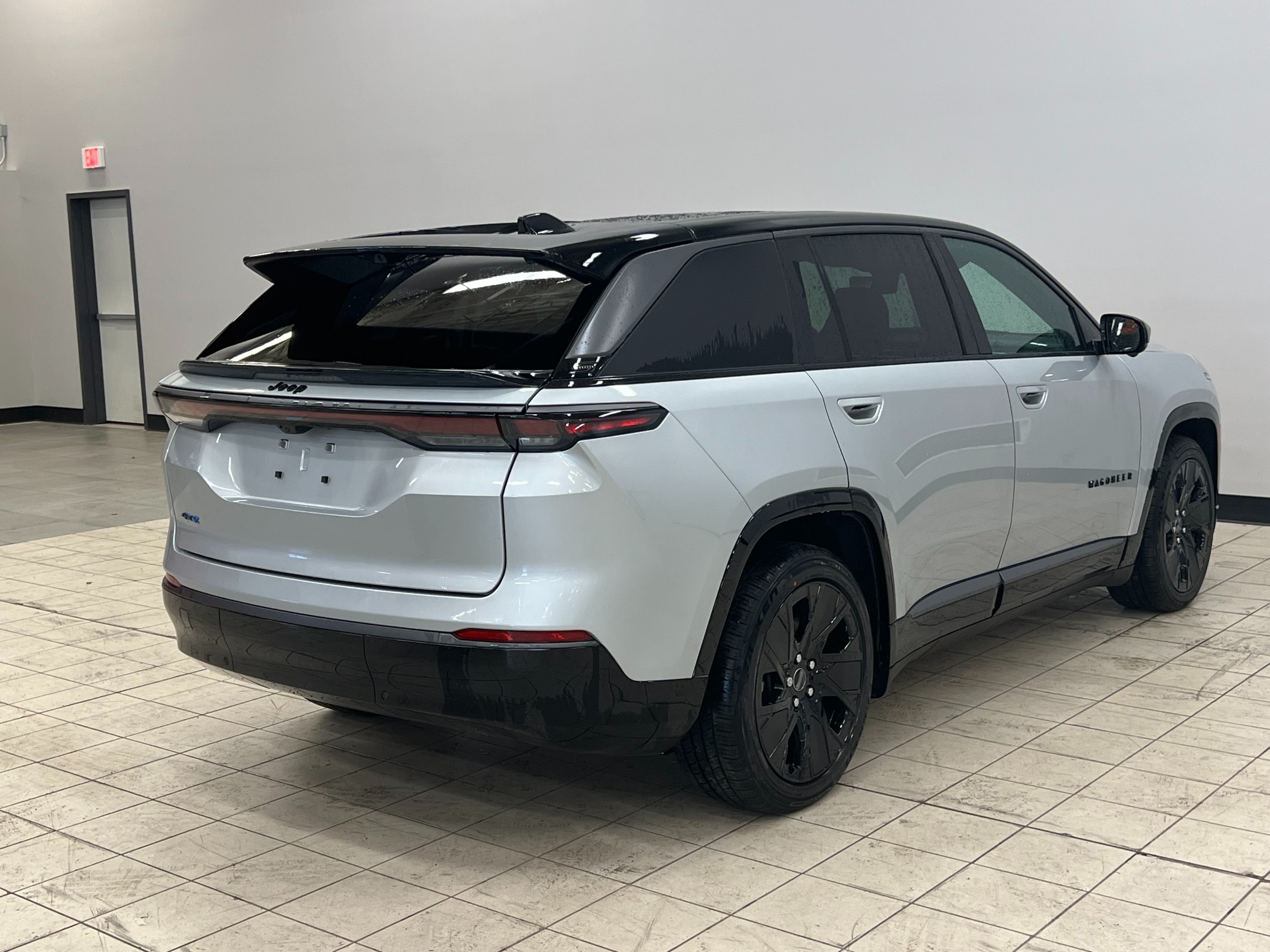 2024 Jeep Wagoneer S