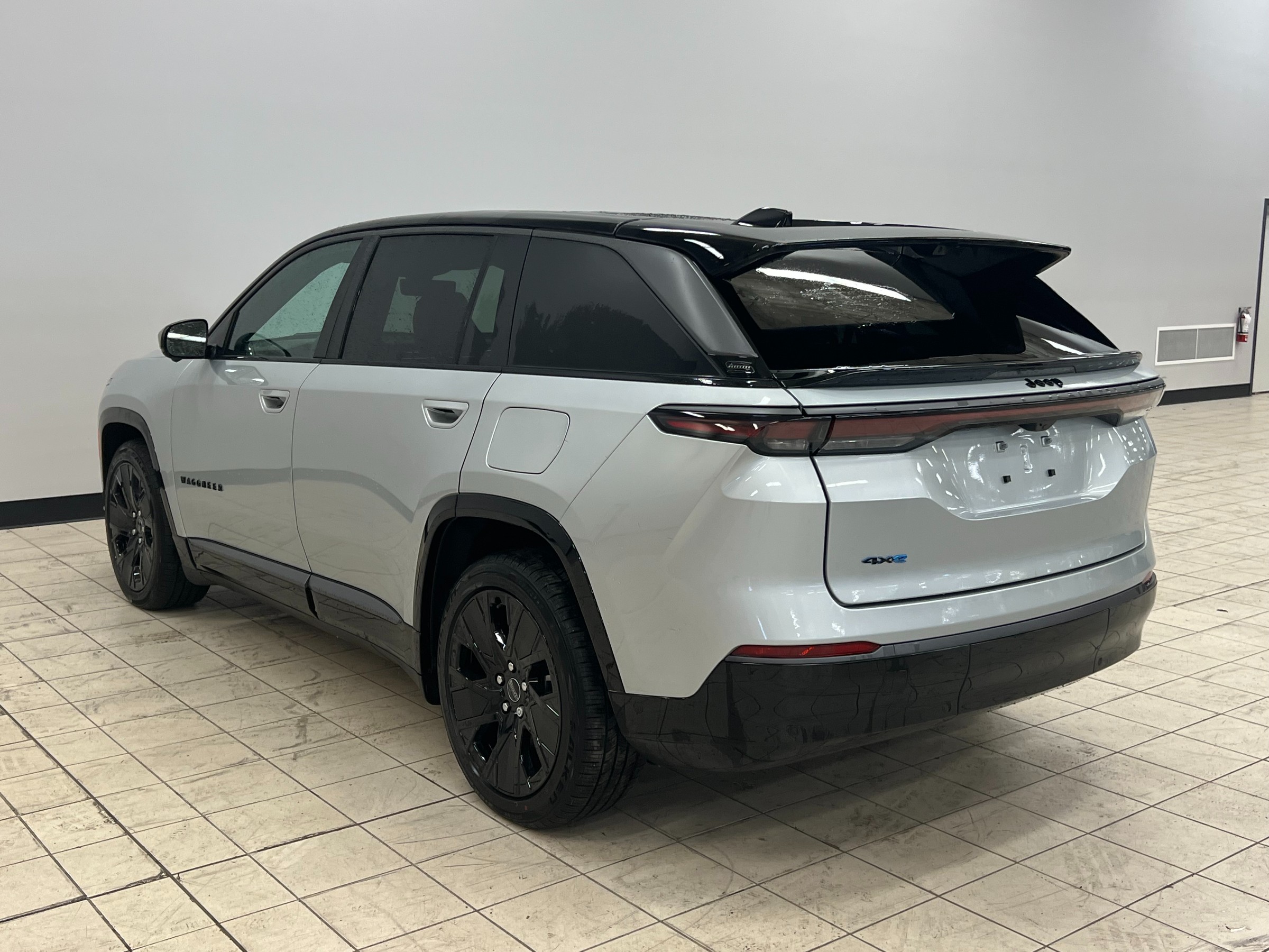 2024 Jeep Wagoneer S