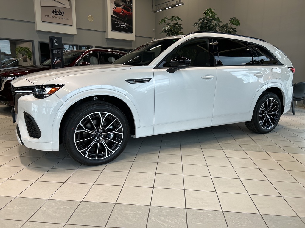 2025 Mazda CX-70 PHEV