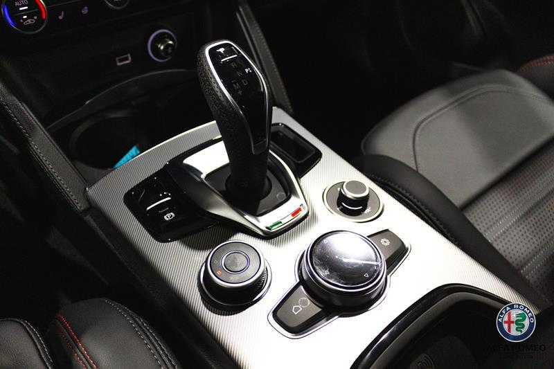 2025 Alfa Romeo Stelvio