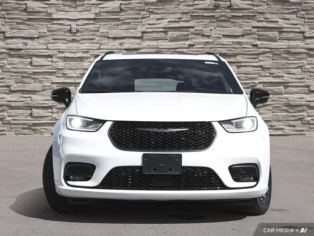 2024 Chrysler Pacifica Hybrid