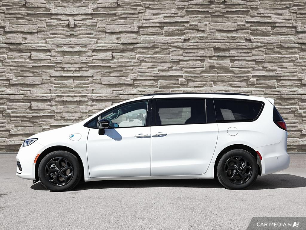 2024 Chrysler Pacifica Hybrid