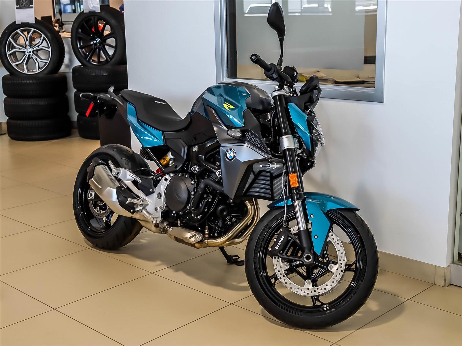 2025 BMW F900R