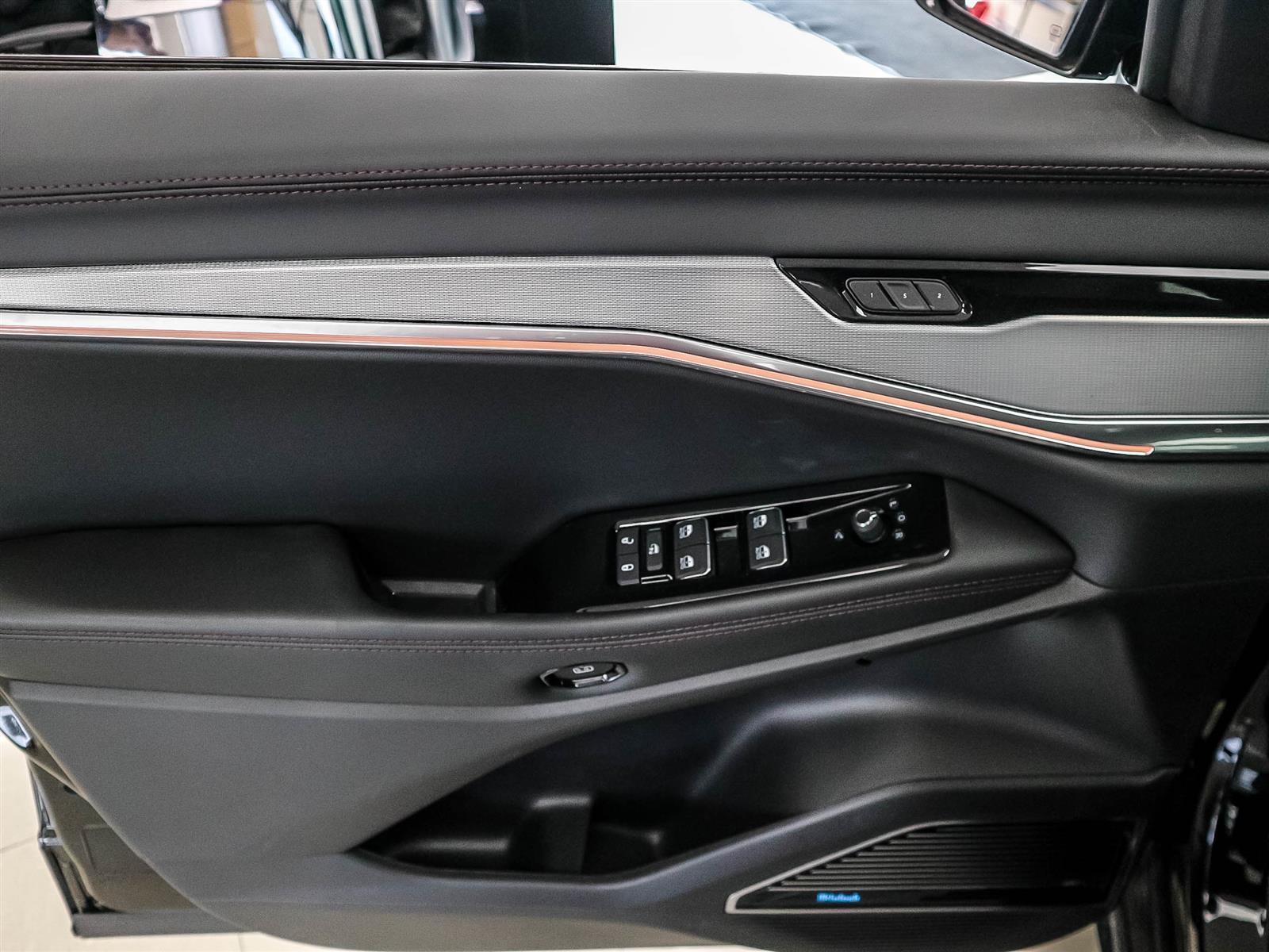 2025 Jeep Wagoneer S