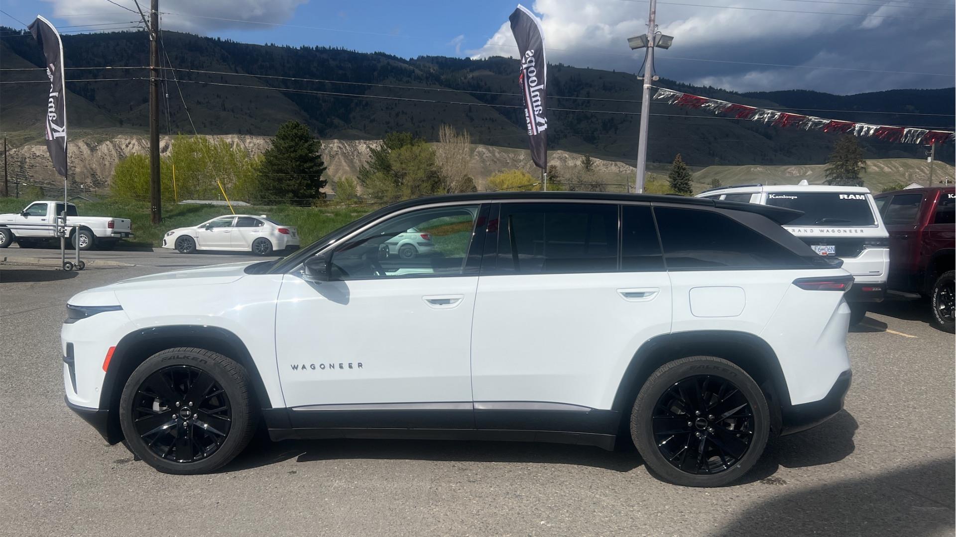 2024 Jeep Wagoneer S