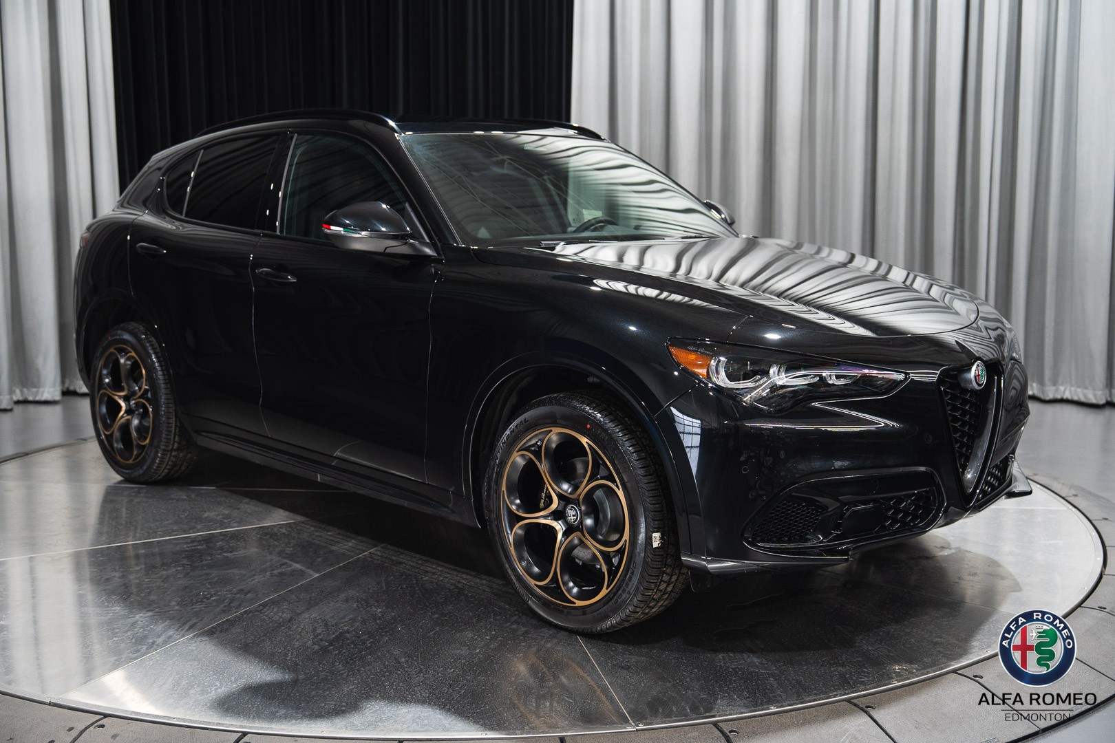 2025 Alfa Romeo Stelvio