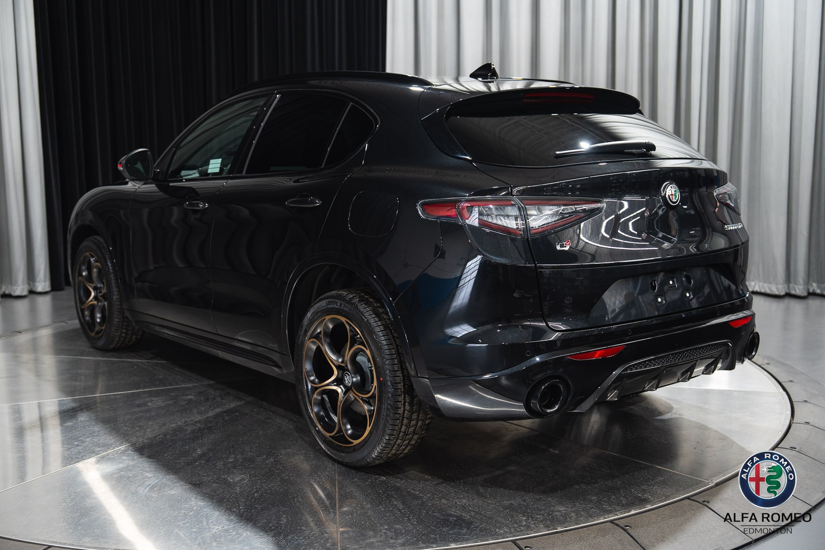 2025 Alfa Romeo Stelvio