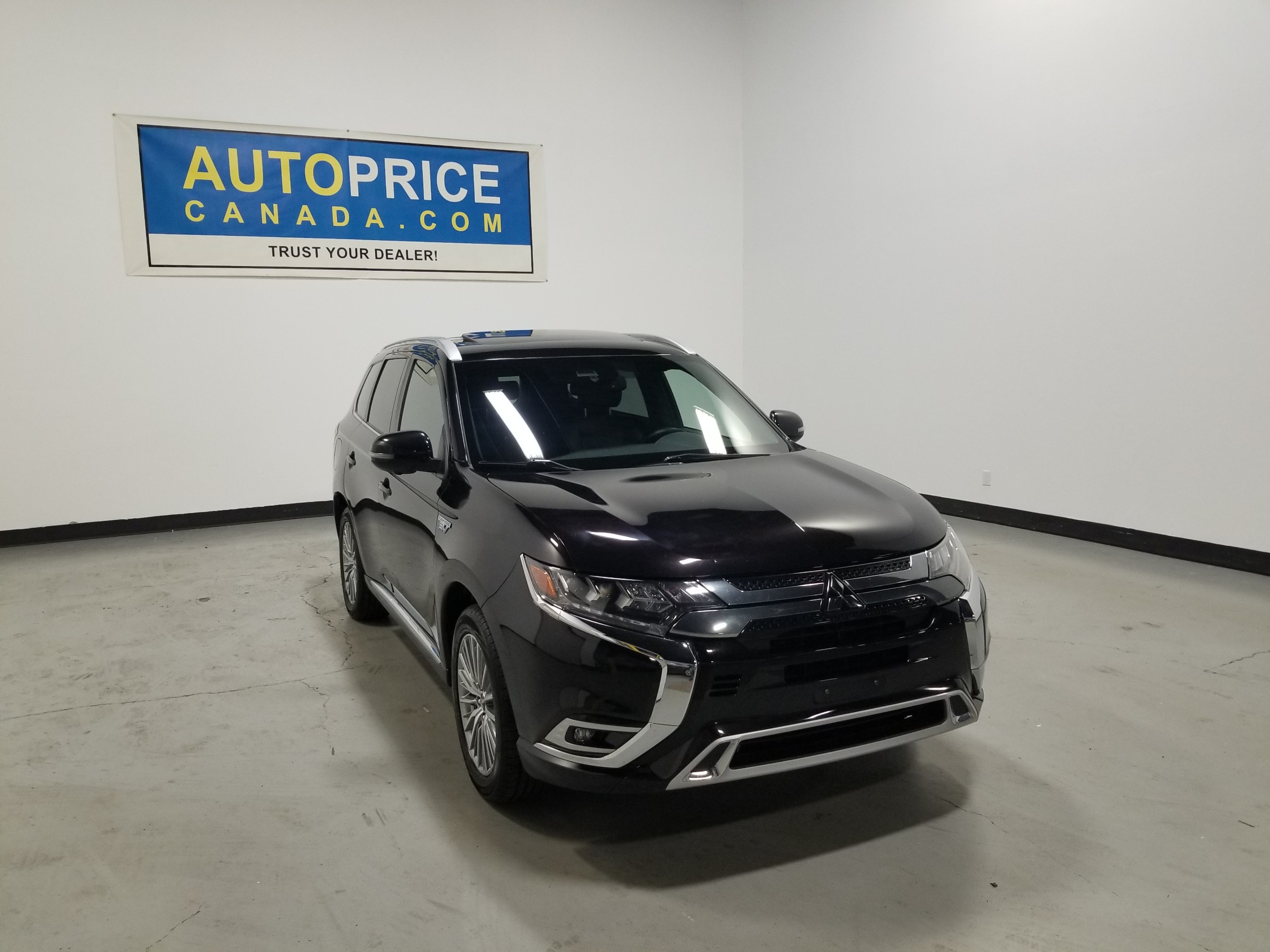 2020 Mitsubishi Outlander Plug-In Hybrid