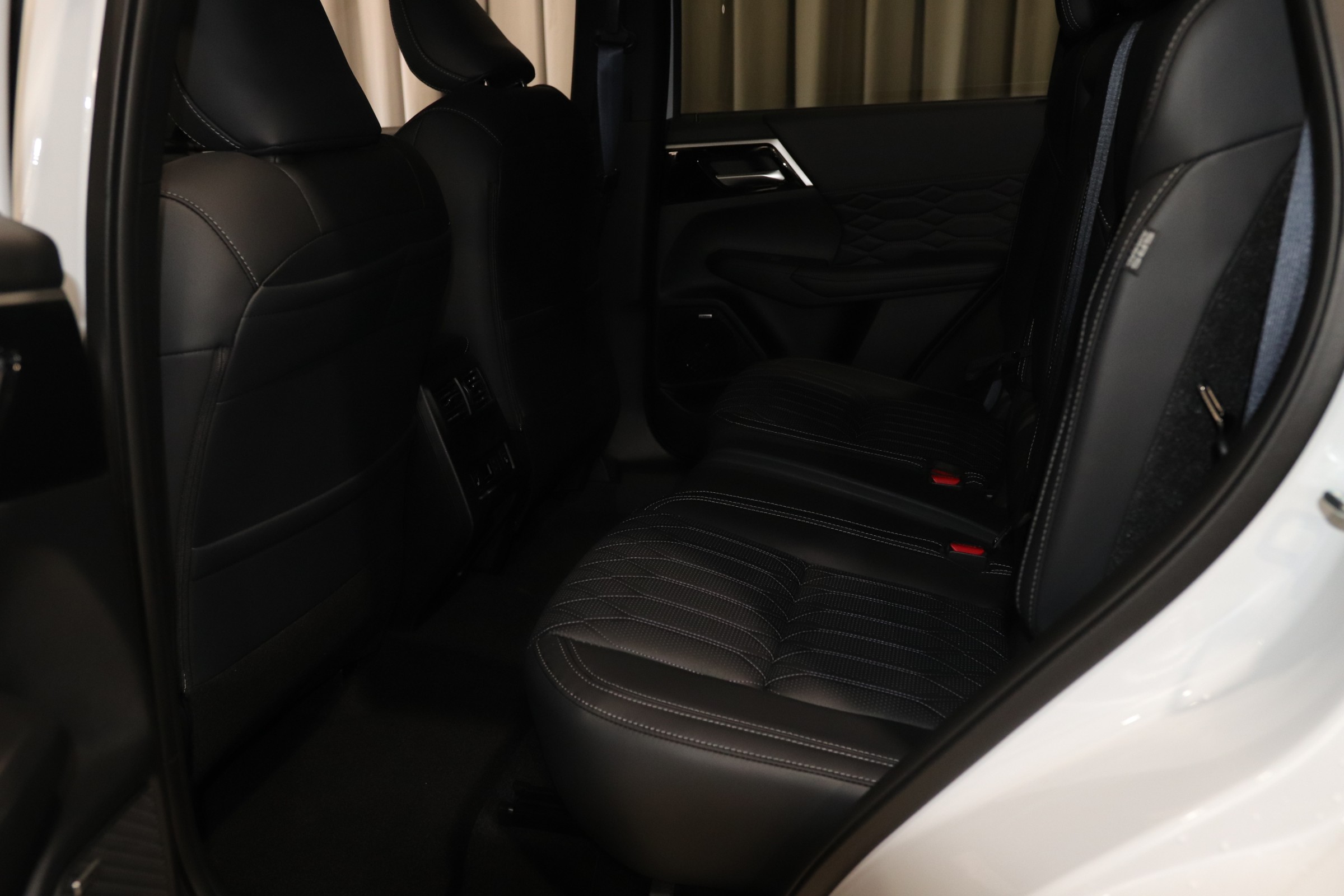 2025 Mitsubishi Outlander