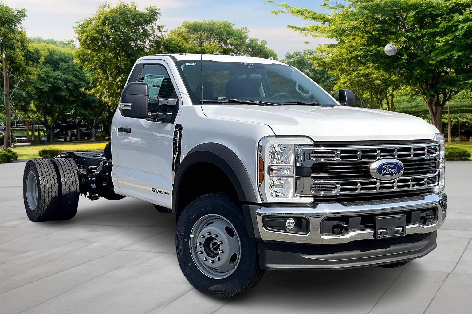 2025 Ford F-600 Chassis