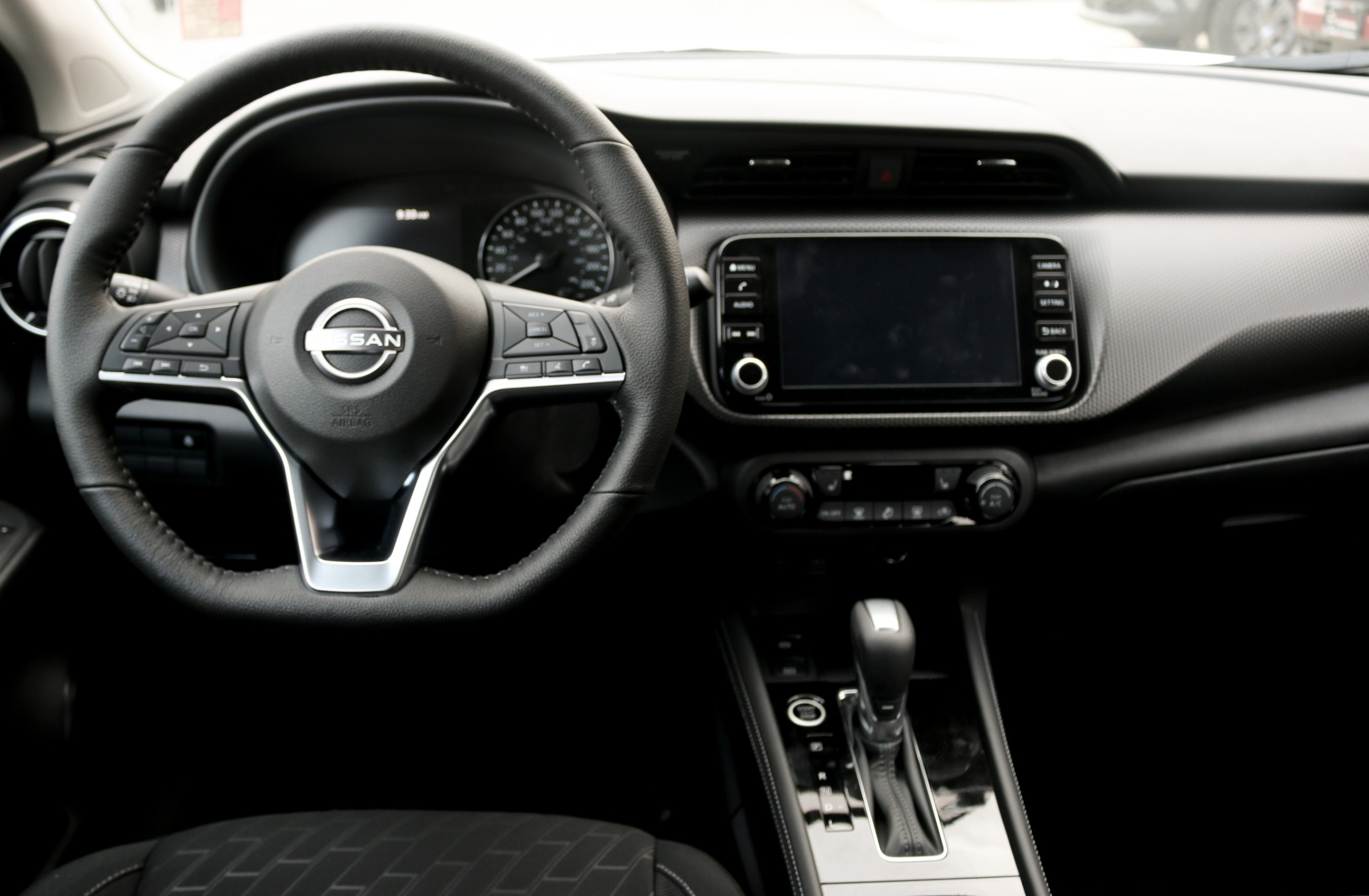 2025 Nissan Kicks Play