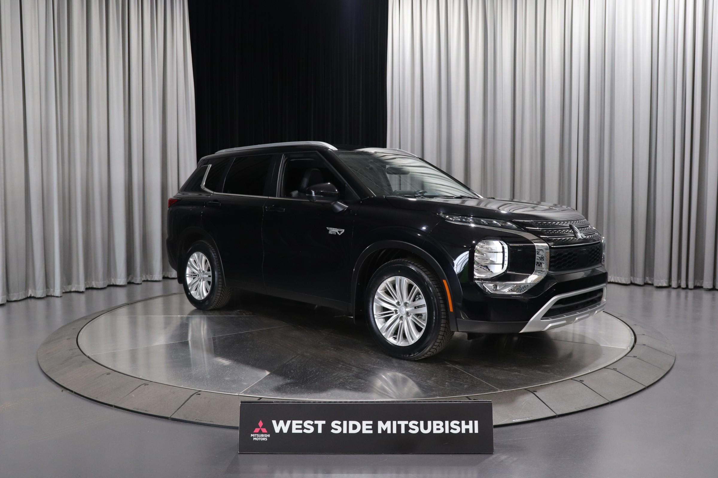 2023 Mitsubishi Outlander Plug-In Hybrid