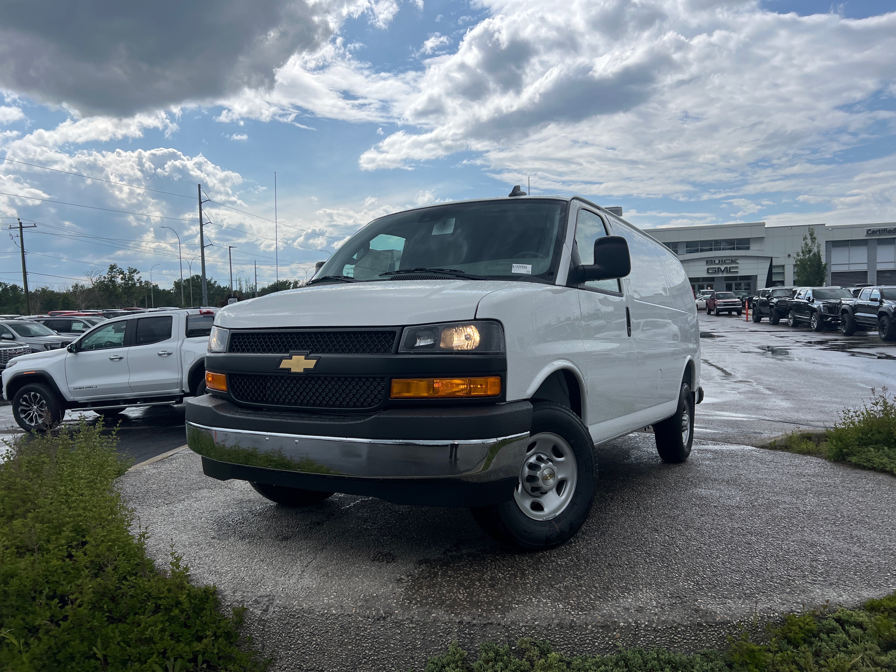 2025 Chevrolet Express 2500