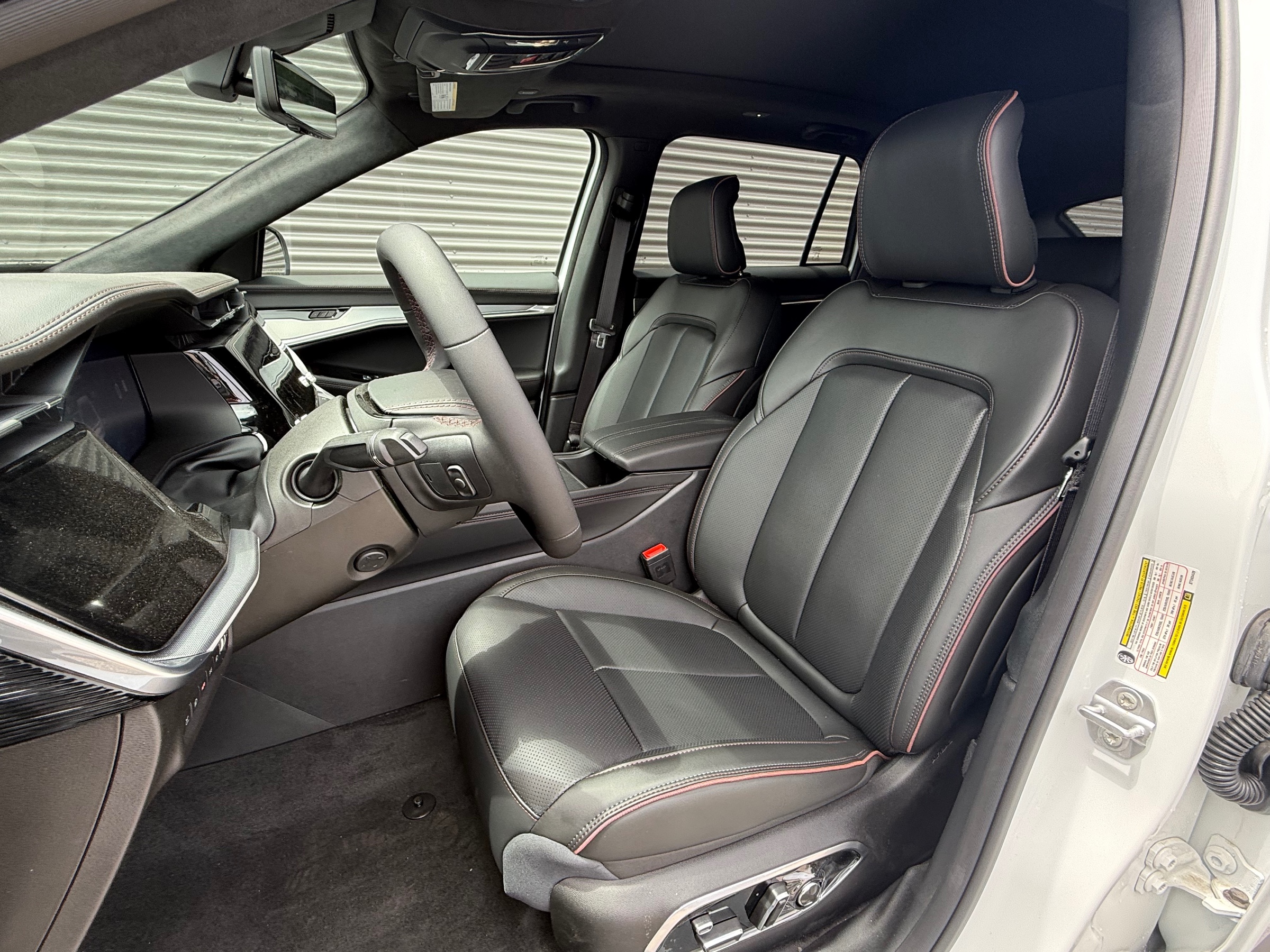 2025 Jeep Wagoneer S