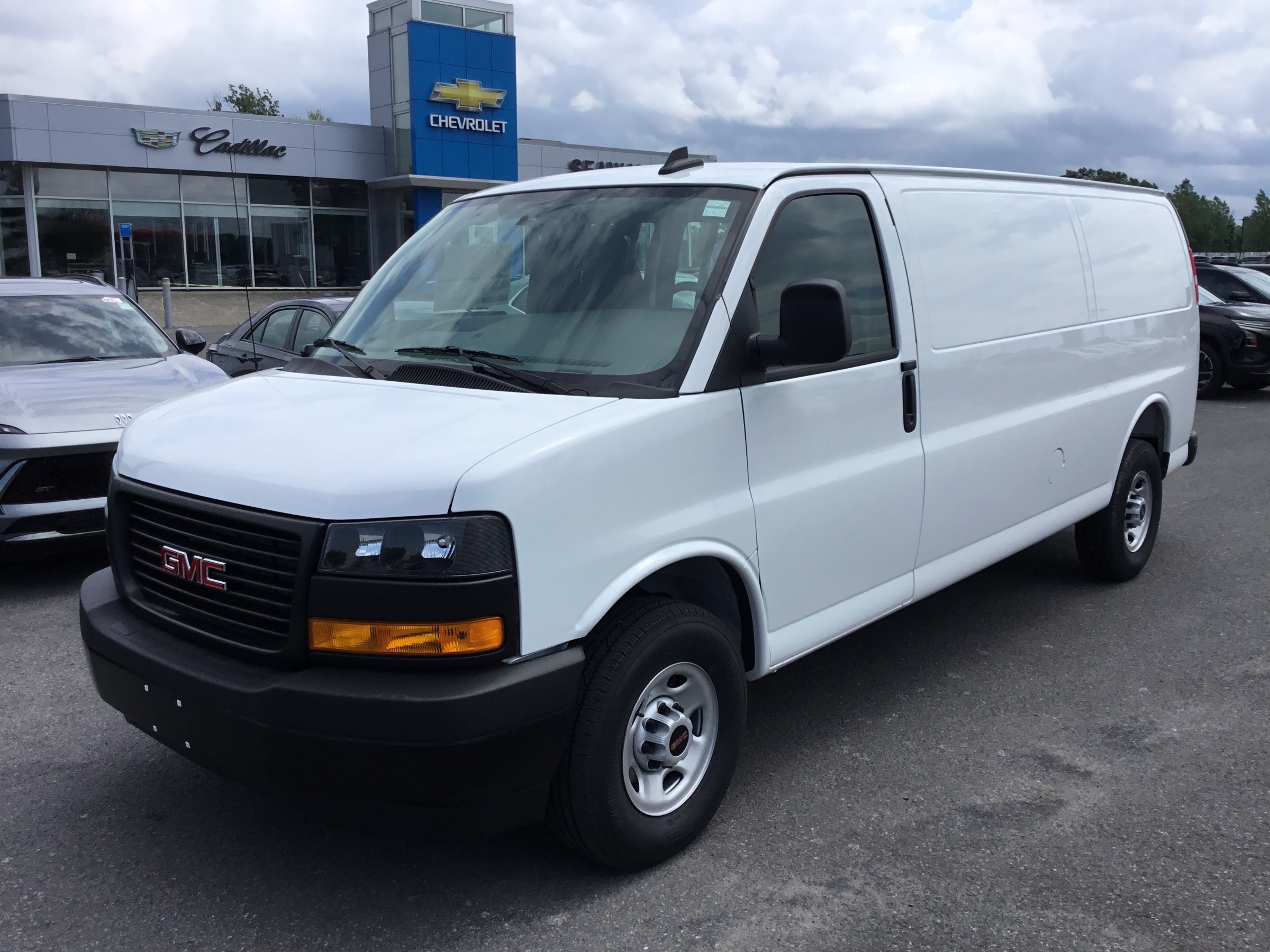 2025 GMC Savana 2500