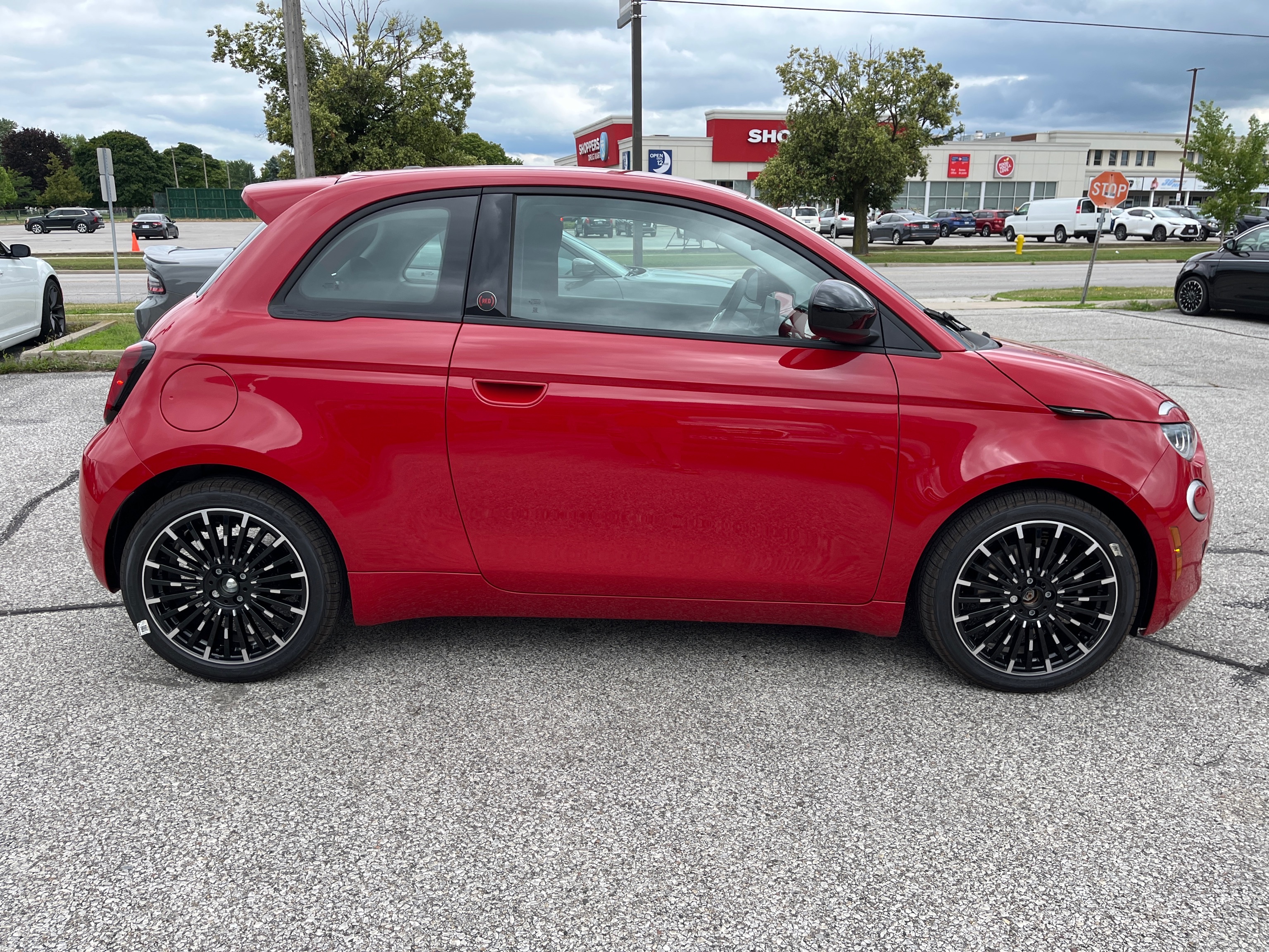 2025 Fiat 500e