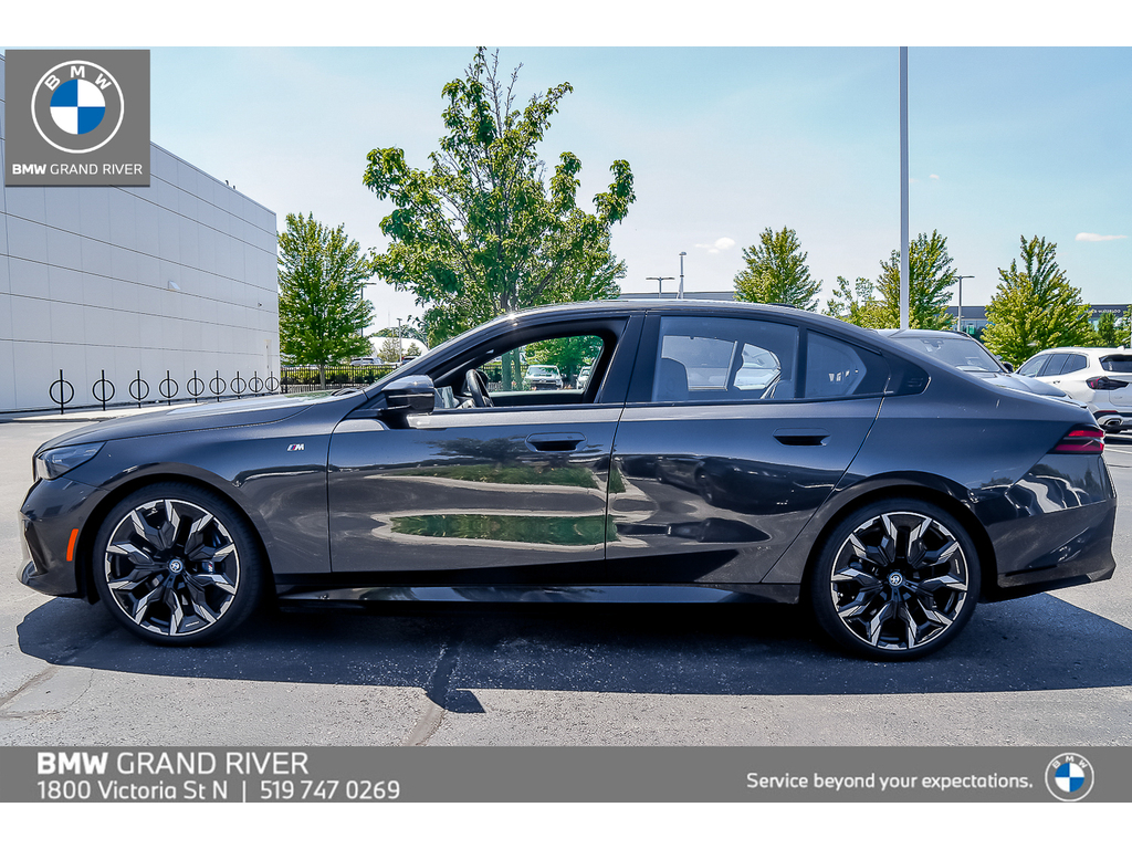 2024 BMW i5