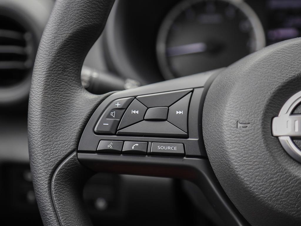 2025 Nissan Kicks Play