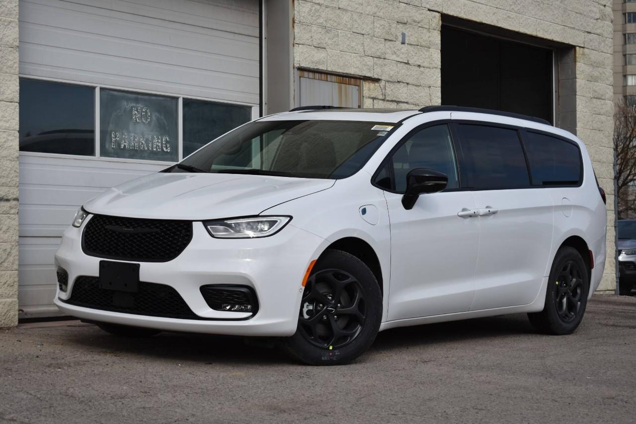 2024 Chrysler Pacifica Hybrid