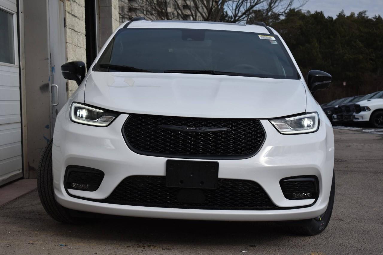 2024 Chrysler Pacifica Hybrid