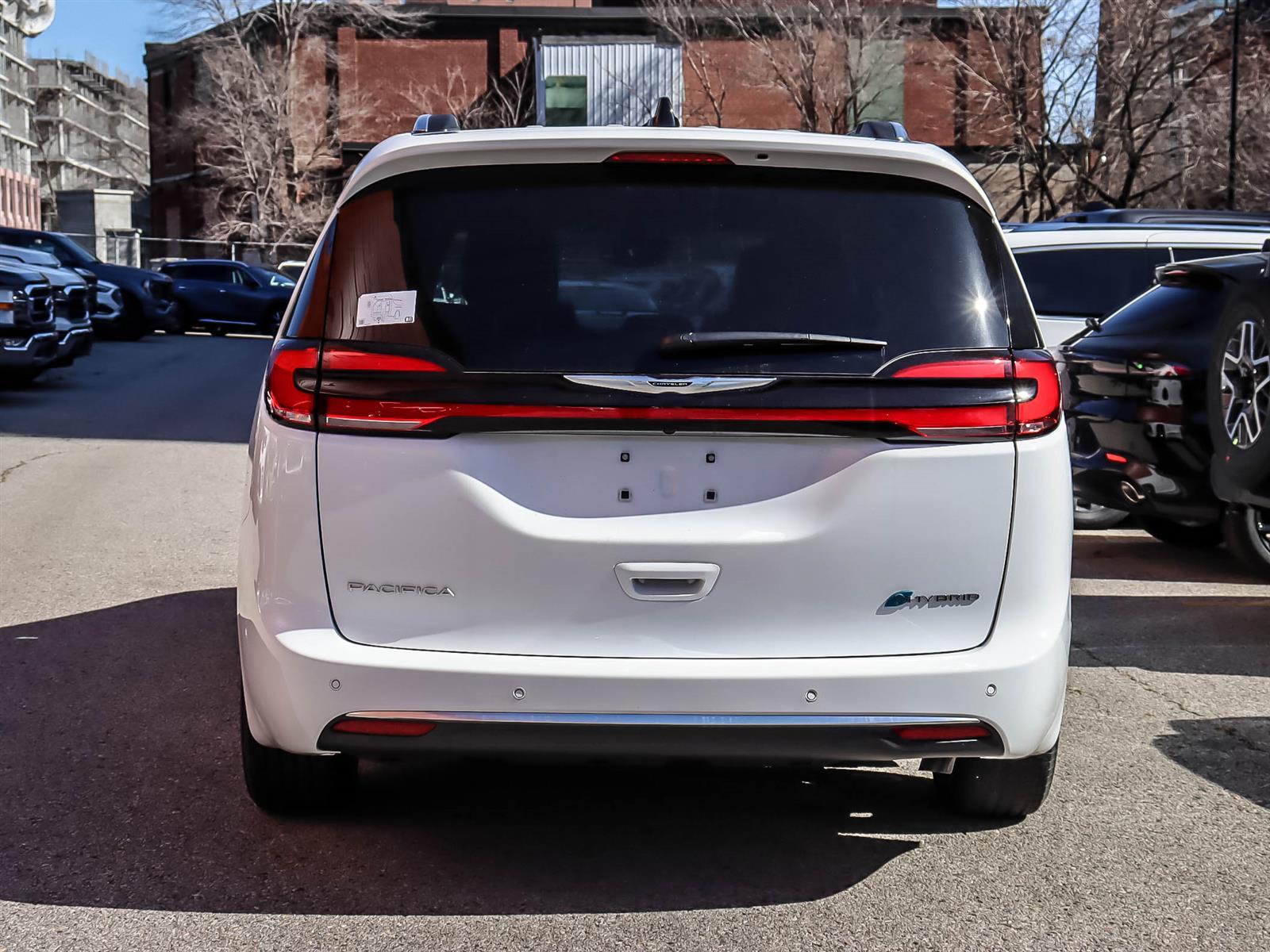 2024 Chrysler Pacifica Hybrid