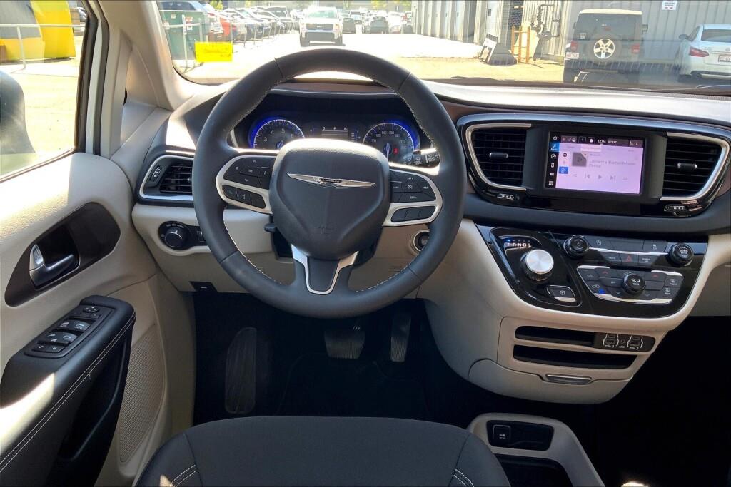 2024 Chrysler Grand Caravan