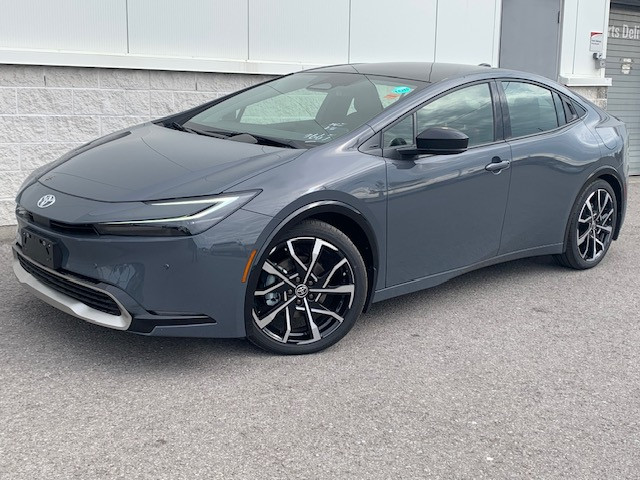 2025 Toyota Prius Plug-In Hybrid