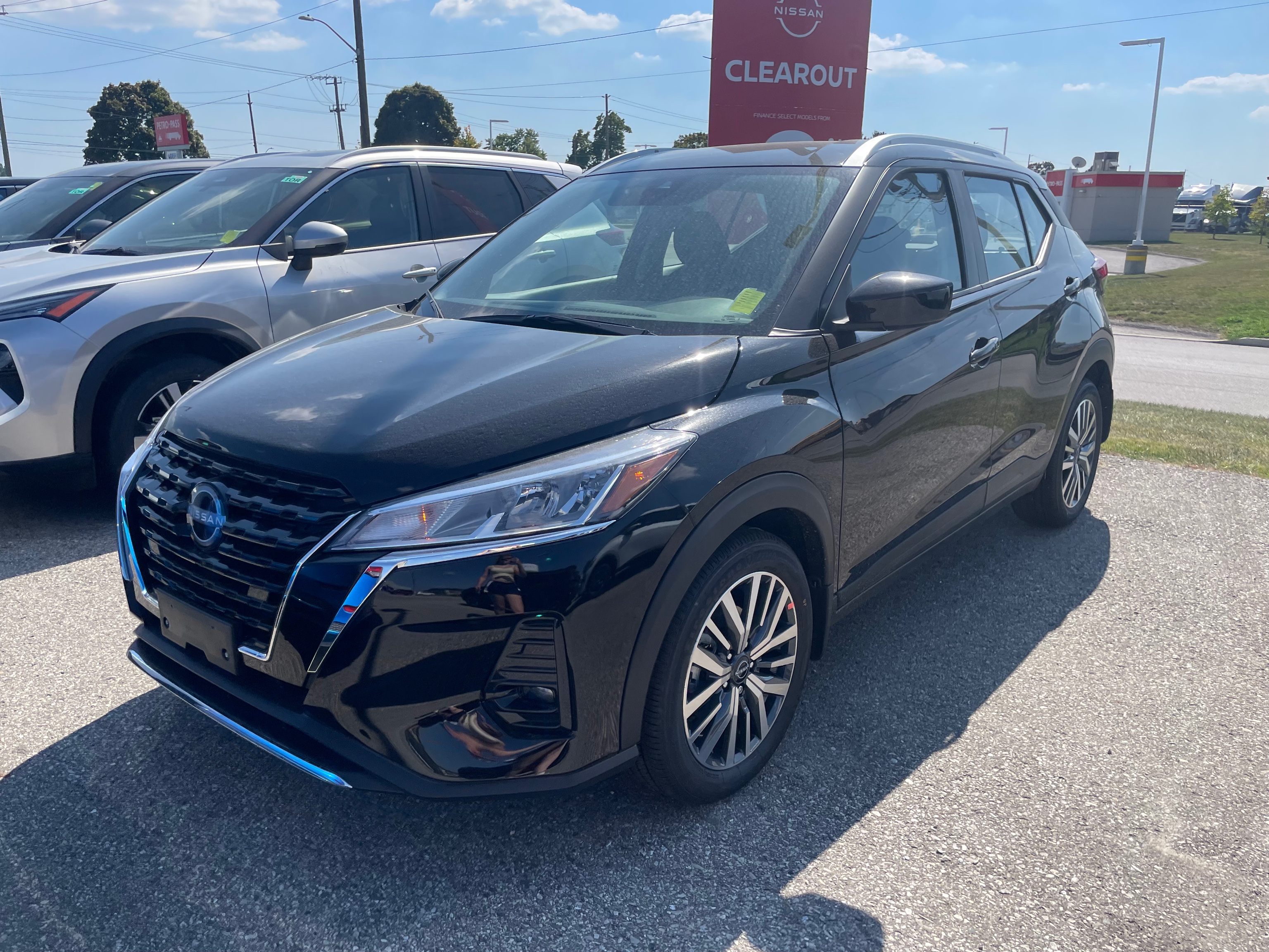 2025 Nissan Kicks Play