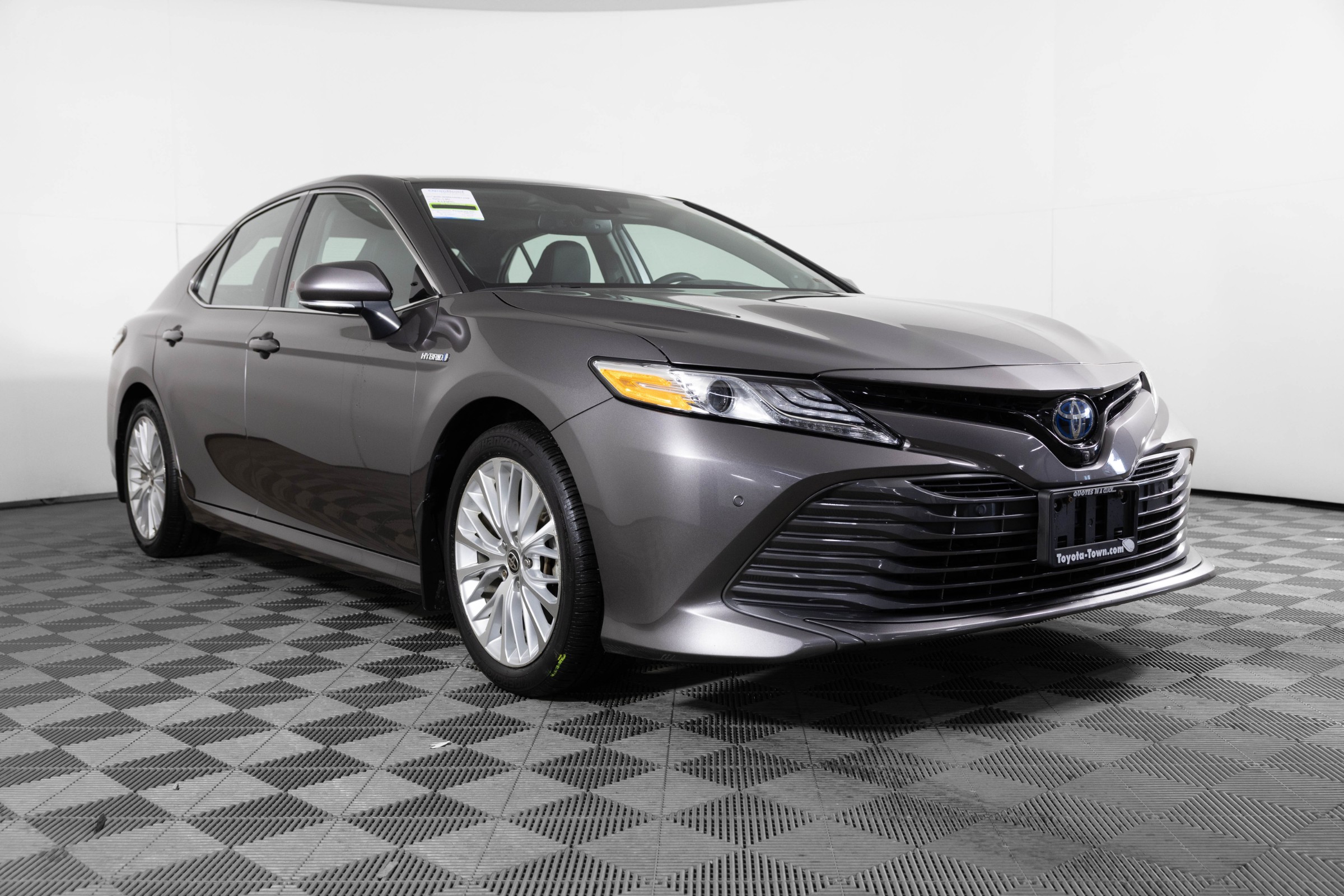 2020 Toyota Camry Hybrid