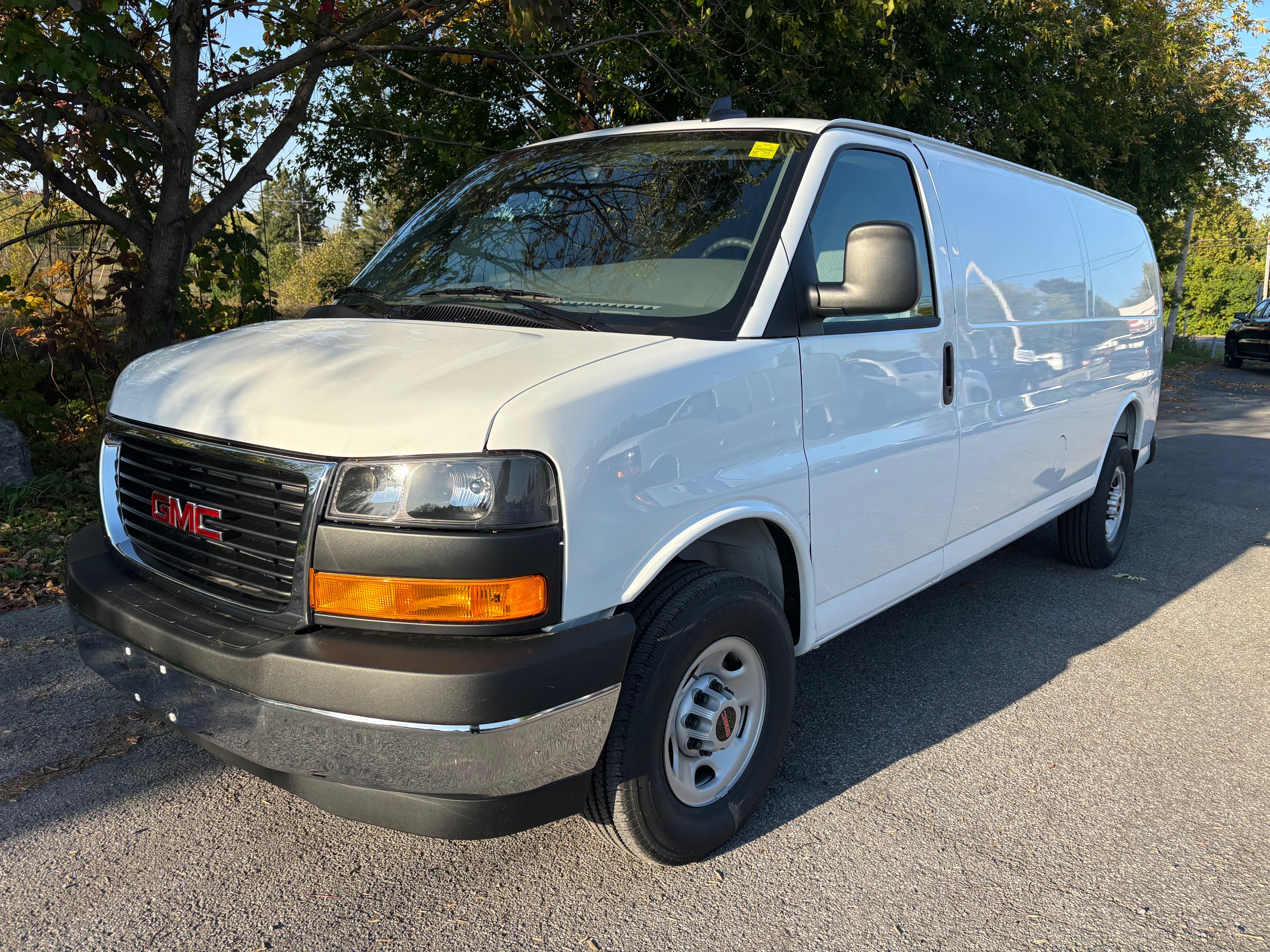 2025 GMC Savana 2500